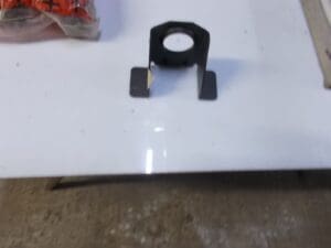 60506385 SUPPORTO STAFFA TELAIO ANTERIORE ALFA 33 E ALFA 33 I.E  NUOVO ORIGINALE