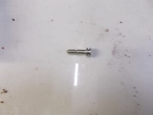 60717813 PERNO CERNIERA COPERCHIO VANO BAGAGLI ALFA SPIDER NUOVO ORIGINALE