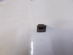 60528098 BLOCCHETTO FISSAGGIO INTERNO ALFA 75 90 33 164 145 146 NUOVO ORIGINALE