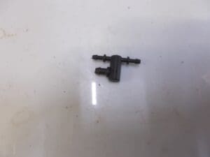 60701651 RACCORDO A 3 VIE IMPIANTO TERGICRISTALLO ALFA S.Z.  R.Z. 75 SPIDER NUOVO ORIGINALE