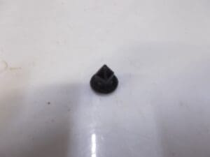 60506916 CLIP PROFILO RIVESTIMENTO PARAURTI ALFA 75 NUOVO ORIGINALE