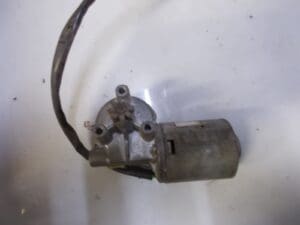 0390216684 MOTORINO CORRETTORE D’ASSETTO FARI ALFA 164 NUOVO ORIGINALE