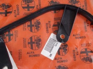 60652177 RIPARO GUIDA COFANO MOTORE ALFA 156 NUOVO ORIGINALE - immagine 3