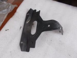 60684534 STAFFA BATTUTA SERRATURA COFANO MOTORE ALFA 166 NUOVO ORIGINALE