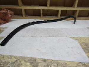 60551962 GUARNIZIONE INFERIORE PORTA ANTERIORE DS ALFA 33 NUOVO ORIGINALE