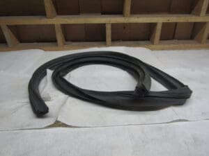 16100751920100 GUARNIZIONE PORTIERA ALFA 75 90 NUOVO ORIGINALE