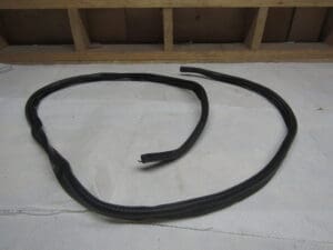 119005579612 GUARNIZIONE PROFILO PORTA VETRO ALFA 6 NUOVO ORIGINALE