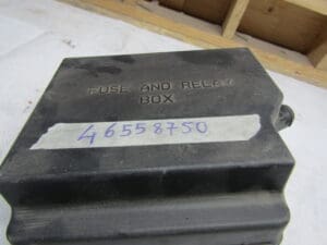 46558750 COPERCHIO PORTA FUSIBILI ALFA 147 NUOVO ORIGINALE