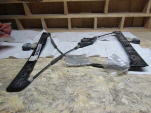 71740121 ALZAVETRI ANTERIORE DX ALFA 159 NUOVO ORIGINALE