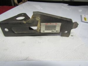 60525744 SUPPORTO FRENO A MANO ALFA 33 NUOVO ORIGINALE