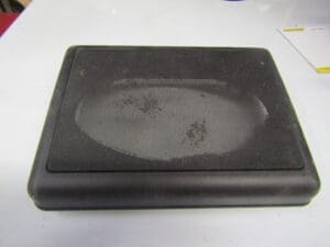 152738060 MOSTRINA GRIGLIA ALTOPARLANTE POSTERIORE ALFA 164 CON SPUGNETTA ROVINATA NUOVO ORIGINALE