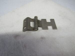 534229 CERNIERA CASSETTO PORTA OGGETTI COFANO ALFASUD ALFA 33 NUOVO ORIGINALE