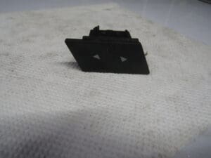 60508236 PULSANTE  ALZAVETRO  POSTERIORE SX ORIGINALE ALFA  164 NUOVO ORIGINALE