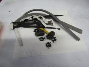 71711617 KIT ISOLANTI GOMMINI ALFA GTV SPIDER 916 NUOVO ORIGINALE