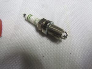 60571785 CANDELA ALFA 75 164 TSPARK NUOVO ORIGINALE