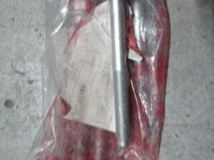 60589189 VITE TRAVERSA SOSPENSIONE POSTERIORE ALFA 145 147  156  GT NUOVO ORIGINALE