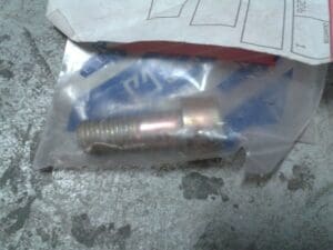 60552780 PERNO FISSAGGIO PINZA POSTERIORE ALFA 33 NUOVO ORIGINALE