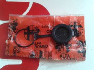 60505219 TAPPO TUBO DI IMBARCO SERBATOIO LAVAVETRI ALFA 33 NUOVO ORIGINALE