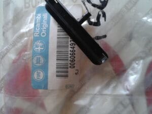 60664928 PATTINO CRISTALLO PORTA POSTERIORE ALFA 159 NUOVO ORIGINALE