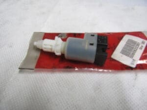 60622301 INTERRUTTORE LUCE STOP PEDALE FRENO ALFA 145 146 NUOVO ORIGINALE