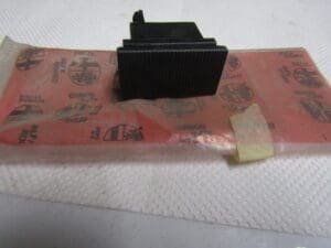 60508237 TAPPO FORO INTERRUTTORI PLANCIA ALFA 164 NUOVO ORIGINALE