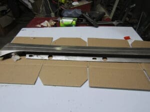 60547949a MODANATURA SOTTOPORTA ANTERIORE SX ALFA 33 COLOR ARGENTO NUOVO ORIGINALE