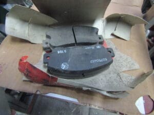 60778277 SERIE PASTIGLIE FRENO ANTERIORI ALFA 33 NUOVO ORIGINALE