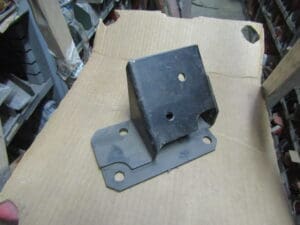 60522671 STAFFA SUPPORTO MOTORE DX ALFA 75 NUOVO ORIGINALE