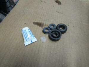 60749986 KIT REVISIONE CILINDRO FRENI POSTERIORE ALFA 33 NUOVO ORIGINALE