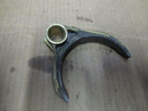 60800470 FORCELLA ASTA 5°- RM ALFA 155 164 NUOVO ORIGINALE