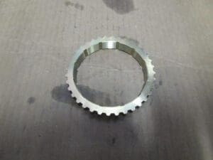 7632318 ANELLO SINCRONIZZATORE 1° VEL ALFA 164 NUOVO ORIGINALE