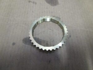 7632318 ANELLO SINCRONIZZATORE 1° VEL ALFA 164 NUOVO ORIGINALE