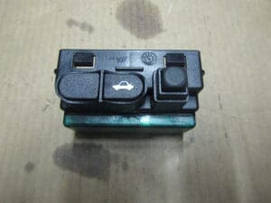 60810491 PLAFONIERA PORTAOGGETTI CON APERTURA BAGAGLIAIO ALFA 155 NUOVO ORIGINALE