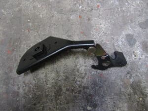 60594282 GANCIO SERRATURA COFANO MOTORE  ALFA SPIDER GTV 916 NUOVO ORIGINALE