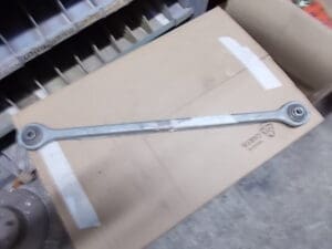 60629903 ASTA ANTERIORE SOSPENSIONE POSTERIORE ALFA 147 156 GT NUOVO ORIGINALE