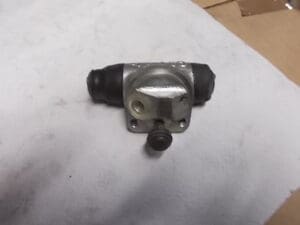 60750375 CILINDRETTO   FRENO ALFASUD ALFA 33  NUOVO ORIGINALE