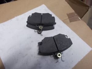 60810239 PASTIGLIE FRENO ANTERIORI ALFA 145 146 155 NUOVO ORIGINALE