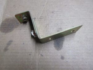 60628567 STAFFA SUPPORTO RIPARO SOTTOMOTORE ALFA 155 NUOVO ORIGINALE