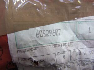 60529607 MANIGLIA APRIPORTA INTERNA SINISTRA ALFA 75 NUOVO ORIGINALE - immagine 3