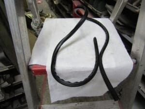 60525432 PROFILATO SUPERIORE LUNOTTO ALFA 33 NUOVO ORIGINALE