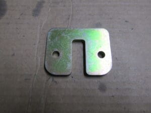 60665388 PIASTRINA CERNIERA PORTE LATERALI ANTERIORI ALFA 156 NUOVO ORIGINALE