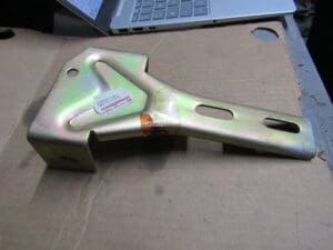 60503354 STAFFA SX PARAURTI POSTERIORE ALFA 33 NUOVO ORIGINALE