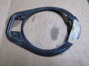 60519792 CORNICE BOCCHETTONE IMBARCO CARBURANTE ALFA SPIDER NUOVO ORIGINALE