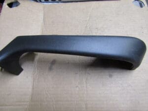 112407480 MOSTRINA DX POGGIABRACCIO ANTERIORE  ALFA 33 NUOVO ORIGINALE