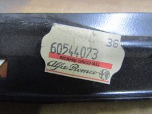 60544073 STAFFA PARAURTI ANTERIORE ALFA 33 NUOVO ORIGINALE - immagine 3