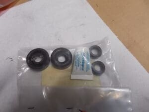 60749890 KIT REVISIONE FRENO POSTERIORE ALFASUD ALFA 33  NUOVO ORIGINALE