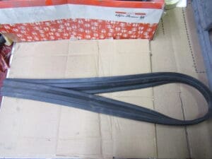 1053561070023 GUARNIZIONE BATTUTA COFANO ALFA GT NUOVO ORIGINALE
