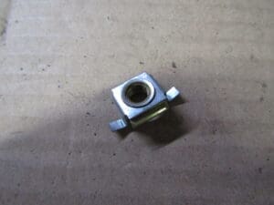 60801054 DADO SUPPORTO FILTRO VAPORI ALFA 33 NUOVO ORIGINALE