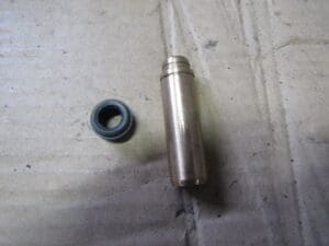 116550150303/01 GUIDA VALVOLA ALFETTA GIULIETTA NUOVO ORIGINALE
