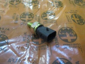 60800340 INTERRUTTORE LUCE RETROMARCIA ALFA 164 NUOVO ORIGINALE